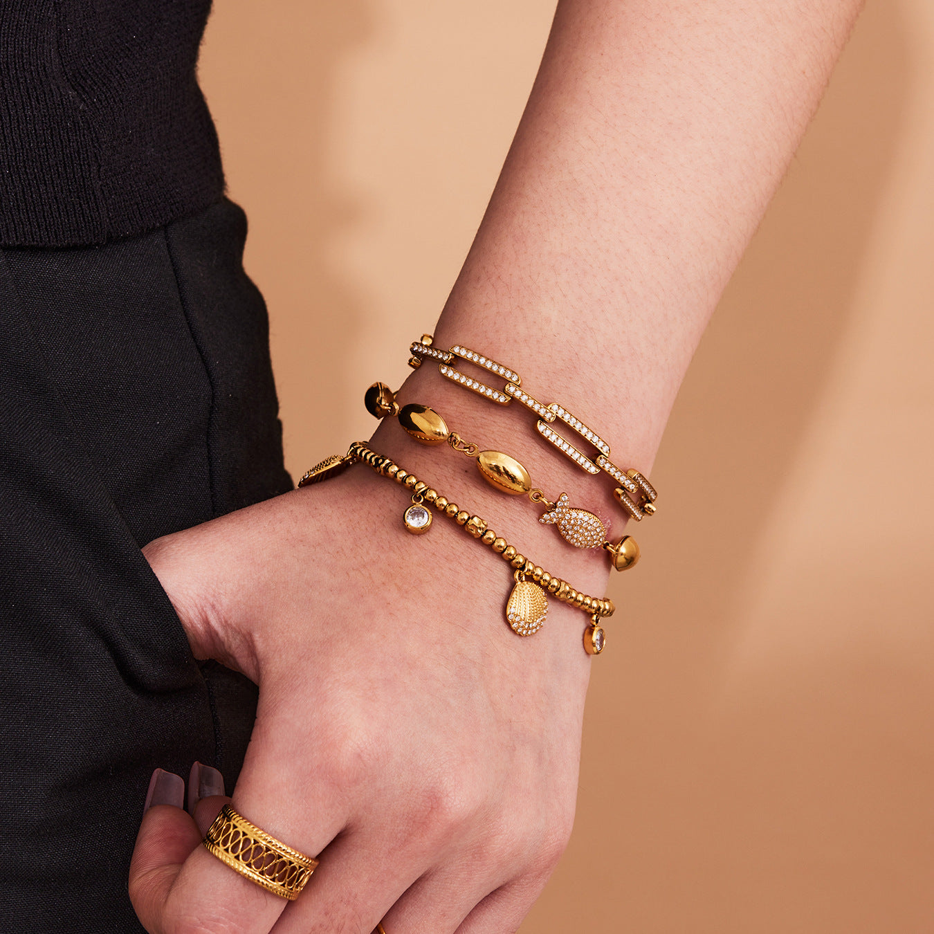 Hand-Assembled Full Zirconia Fish Link Bracelet - Features Hollow Oval Charms and a High-Gloss Polished Chain-ALB