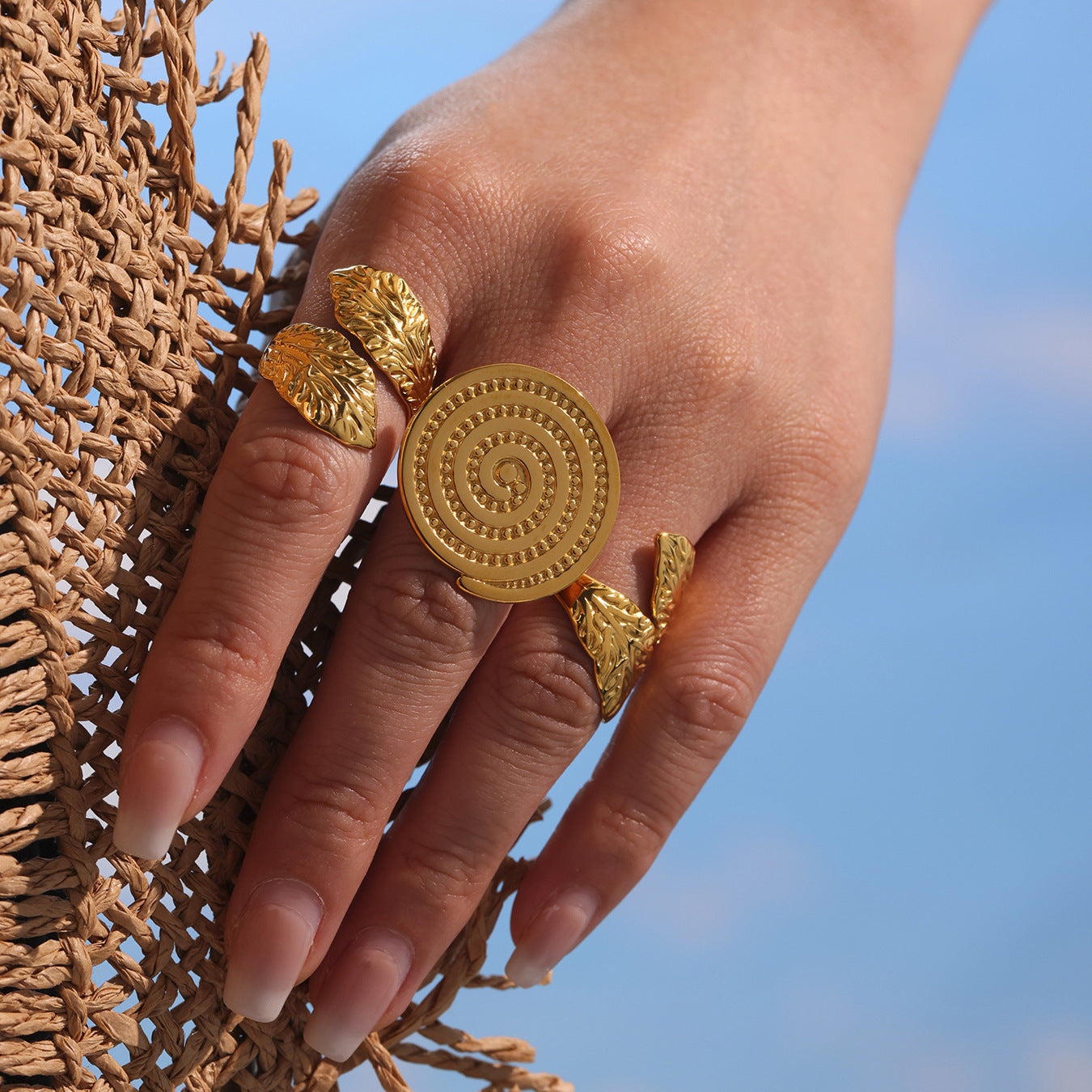 Hypoallergenic Geometric Threaded Ring - Exaggerated Circle Design with 18K Gold Electroplating, Fade-Resistant and Comfort Fit for Sensitive Skin-ALB