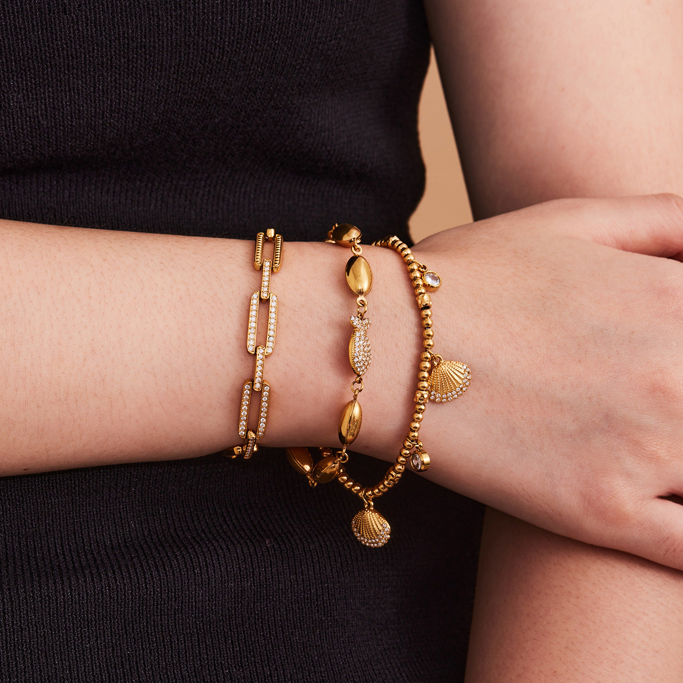Hand-Assembled Full Zirconia Fish Link Bracelet - Features Hollow Oval Charms and a High-Gloss Polished Chain-ALB