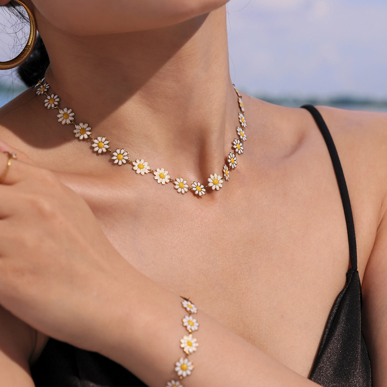 Three-Piece Floral Charm Set - Delicate Daisy Design with Oil-Drip Color on 18K Gold Plated Chain, Ideal for Daily Wear-ALB