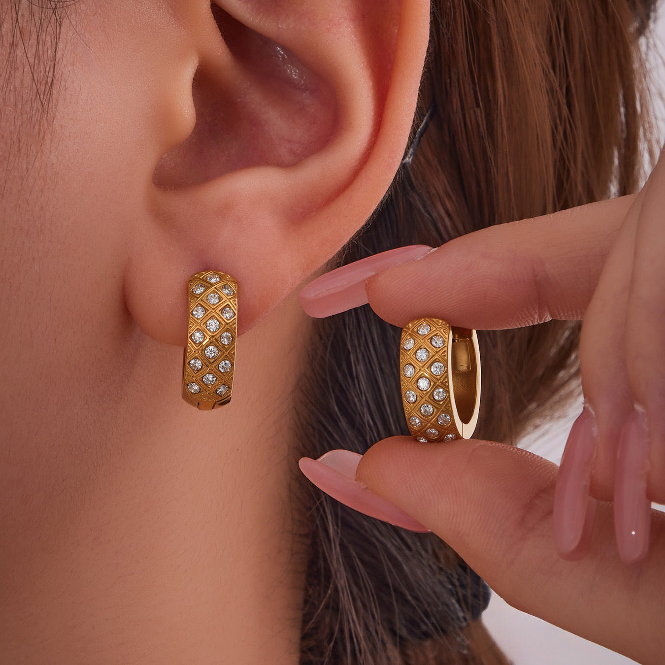 Geometric Diamond-Cut Rhombus Grid Ear Cuff - 18K Gold Plated with Zirconia, Non-Piercing Ear Clip for Sensitive Ears-ALB