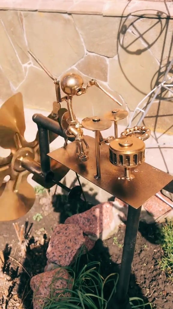 🔥🔥New Year 70% Off--🥁Handmade Metal Drummer Windmill🎁(Includes a 70cm bracket)