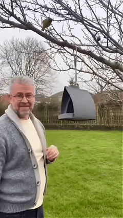 🔥🔥New Year 70% Off--⏰Hanging Bird Feeder for Garden with Roof🐦