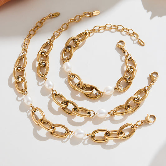 Elegant Pearl and Stainless Steel Chain Bracelet - PVD 18K Gold Plated for Durability and Tarnish Resistance, Adjustable Light Luxury Design-ALB